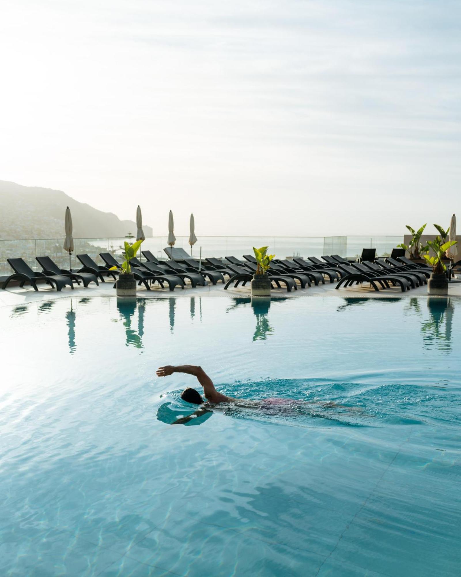The Views Baia - Adults Only Hotel Funchal  Bagian luar foto